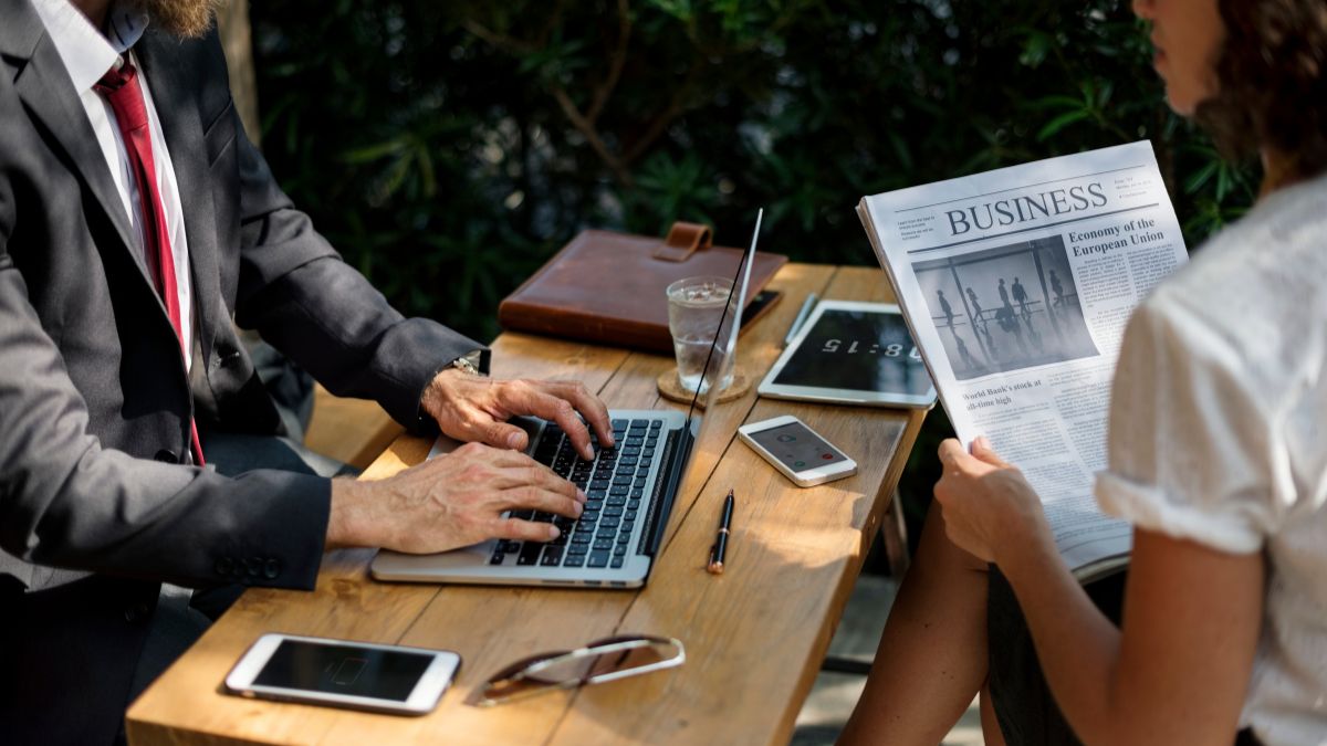 Professional Blogging: A Complete Guide to Building a Sustainable Career