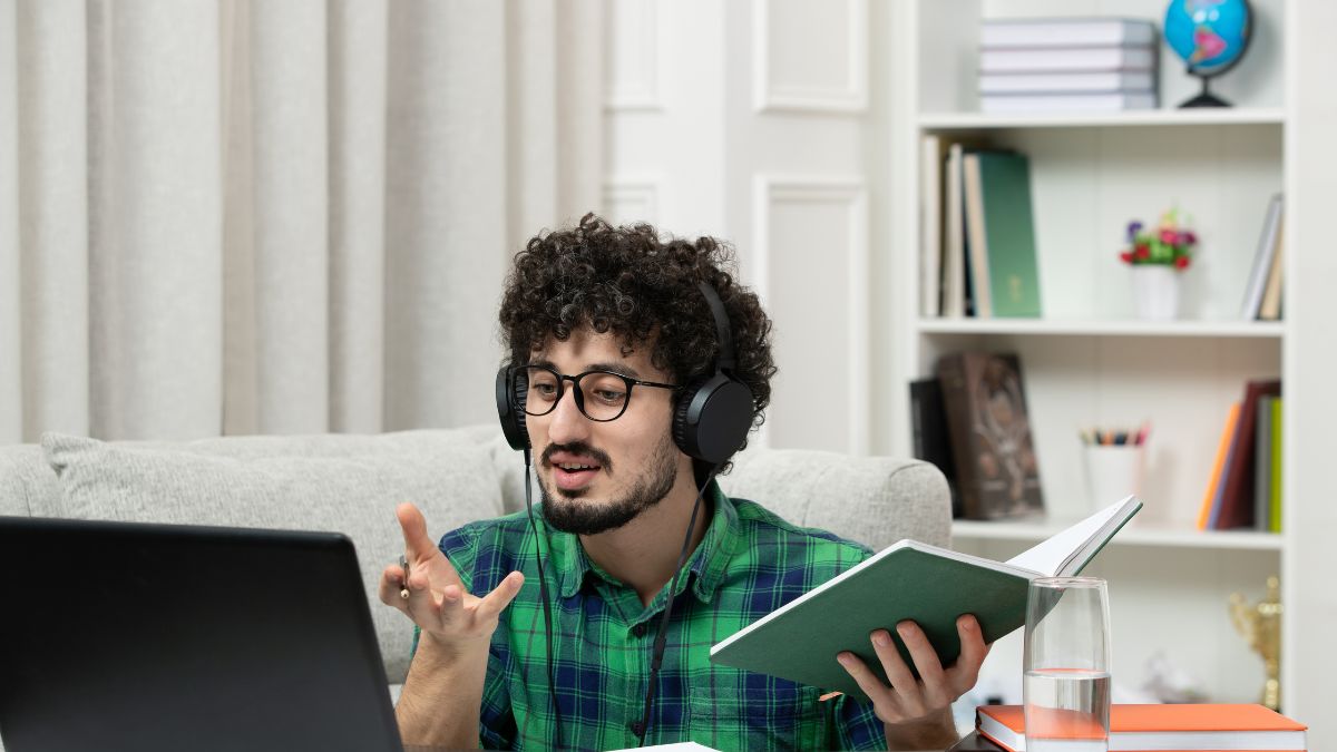 Hybrid Learning Models: Transforming Modern Education